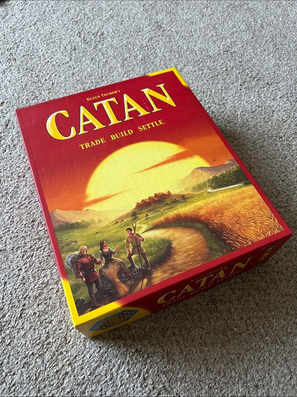 Catan Board Game / 2020 Complete in Box / No missing pieces